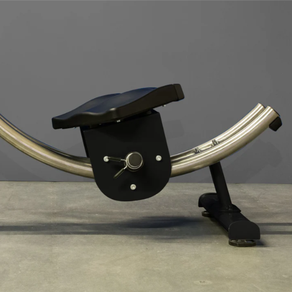Close up view of Ab Coaster® CS3000 showing knee rest